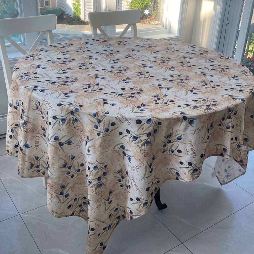 Tuscany style Easy care Polyester Tablecloth size 59x82 oblong